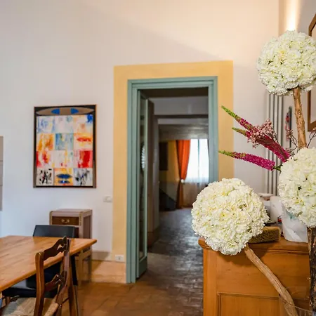 Tre Colonne Τέρνι