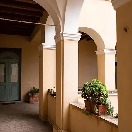 Tre Colonne * Τέρνι