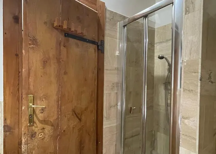 Tre Colonne تيرني